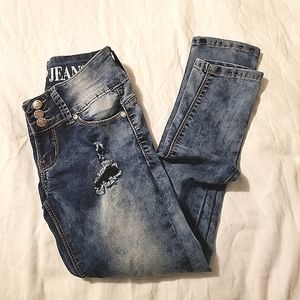 🔥 BOGO 1/2 off VIP Jeans (7)